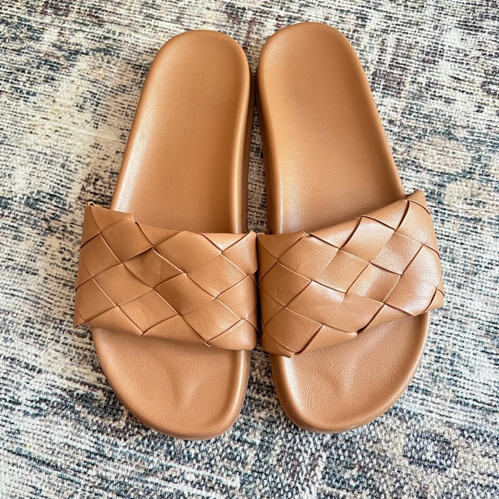 SILENT D Slides